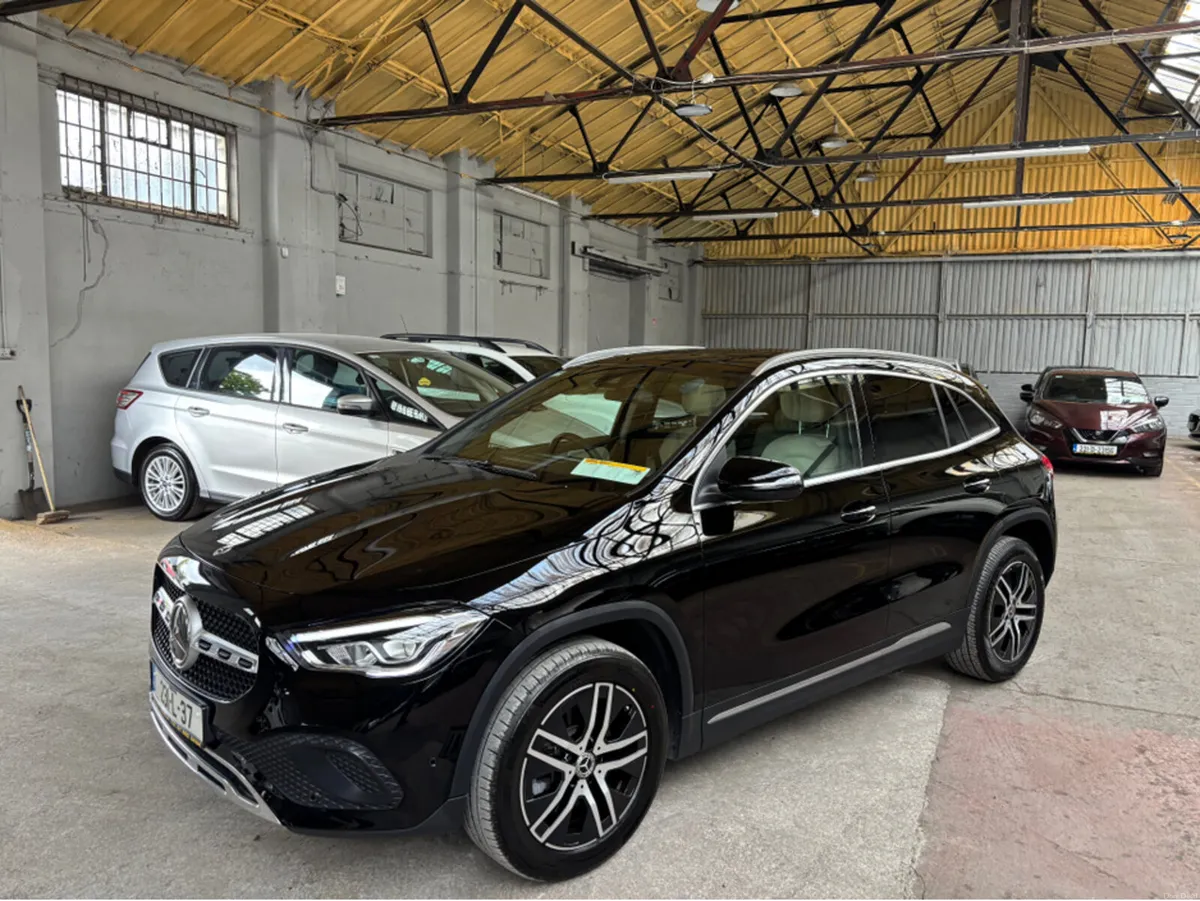 Mercedes-Benz GLA 200 D 5DR AUTO - Image 2