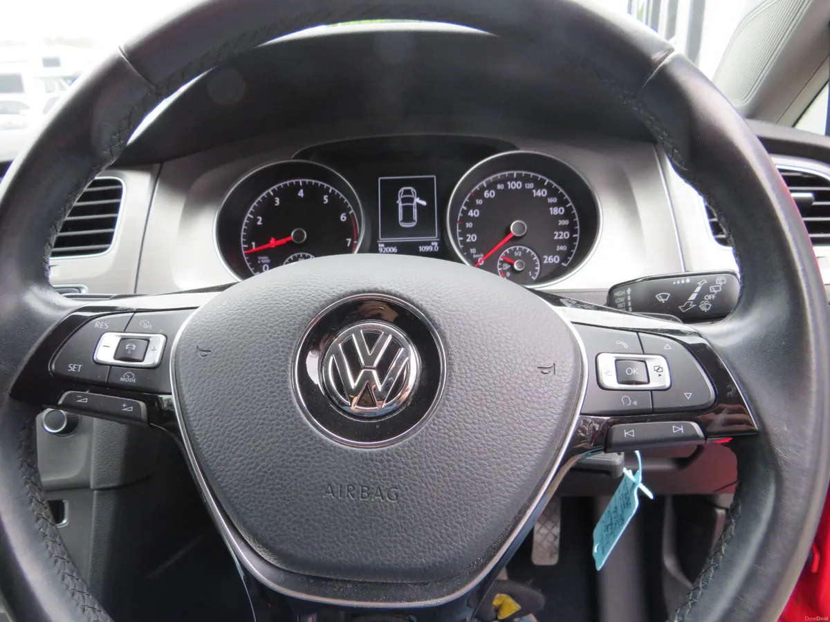 152 VW GOLF 5DR  PETROL AUTO IN CLASSIC RED - Image 2