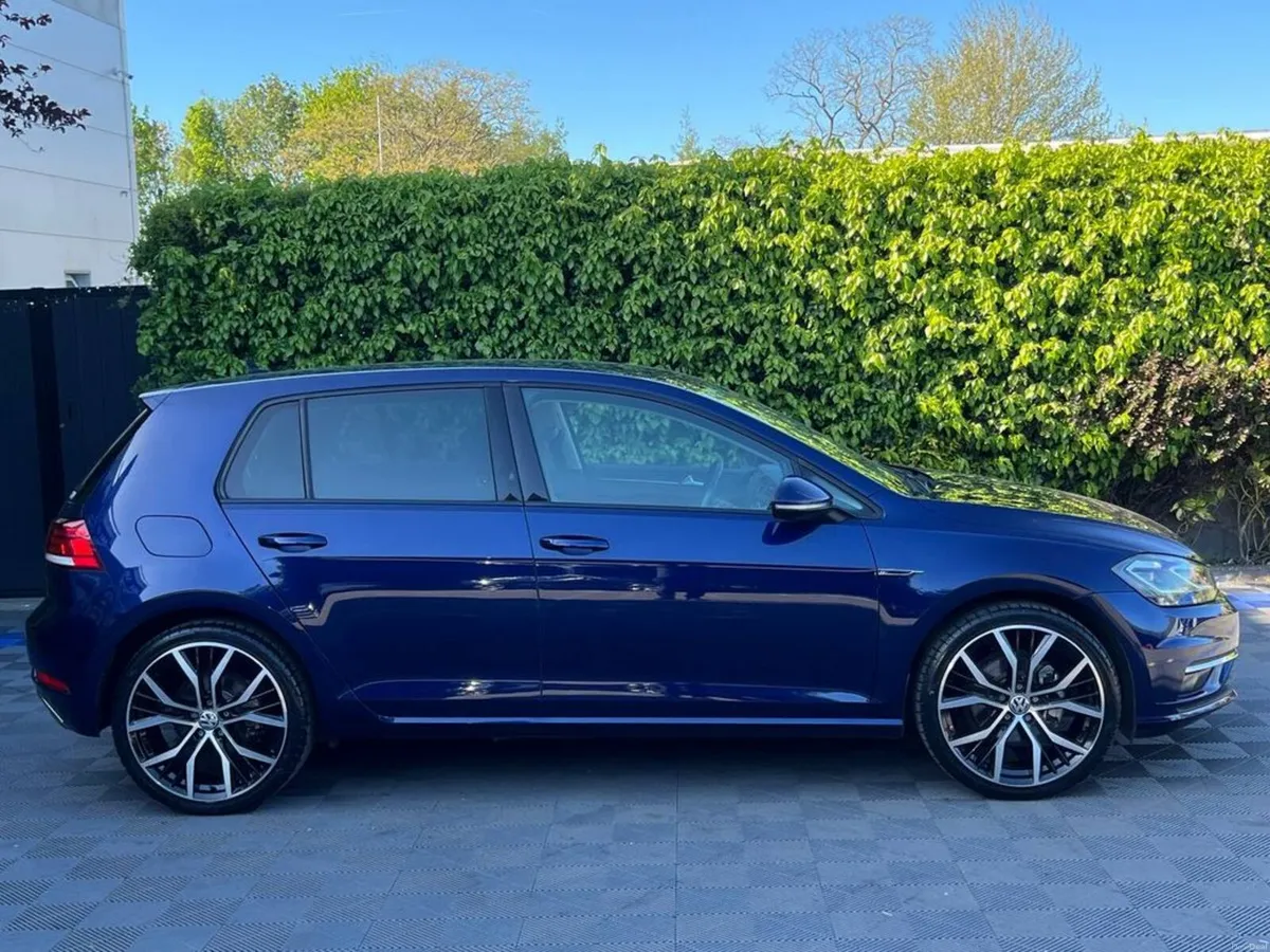 Volkswagen Golf HIGHLINE R-LINE PACK 1.4 TSI AUTO - Image 2