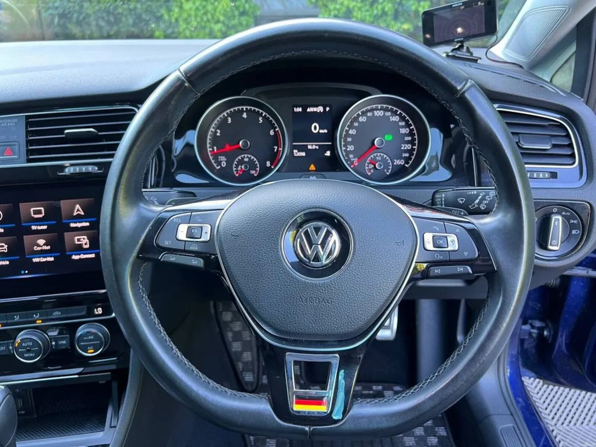 Volkswagen Golf HIGHLINE R-LINE PACK 1.4 TSI AUTO - Image 4