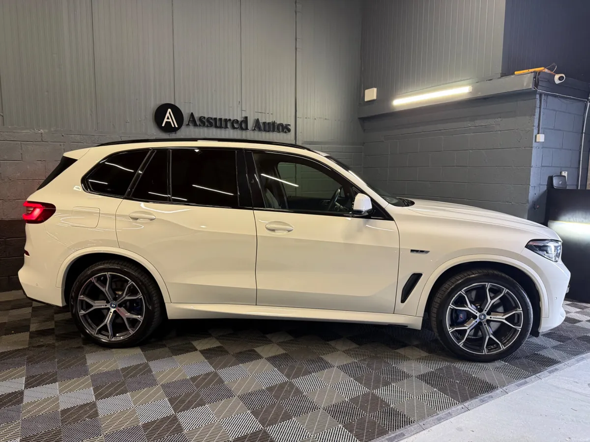 231 BMW X5 45E M-Sport - Image 2