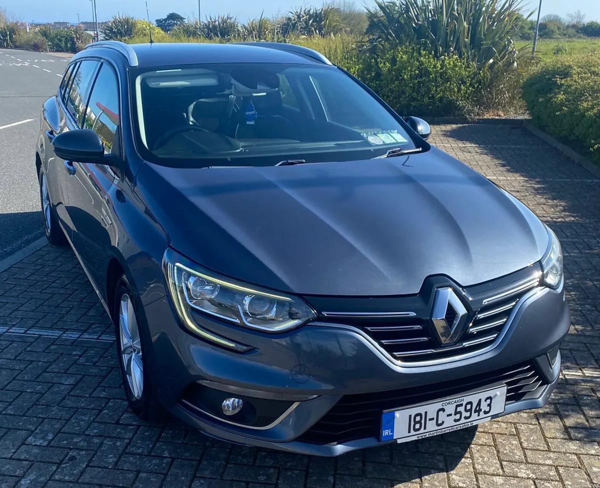 Renault Megane Tourer Dynamique Estate 2018 - Image 2