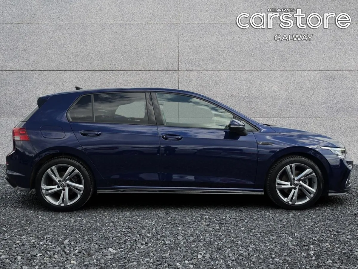 Volkswagen Golf 1.5 TSI 130HP R-Line - Image 2