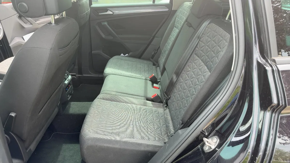 2021 Volkswagen Tiguan 1.5 TSI 150ps Petrol Manual - Image 4