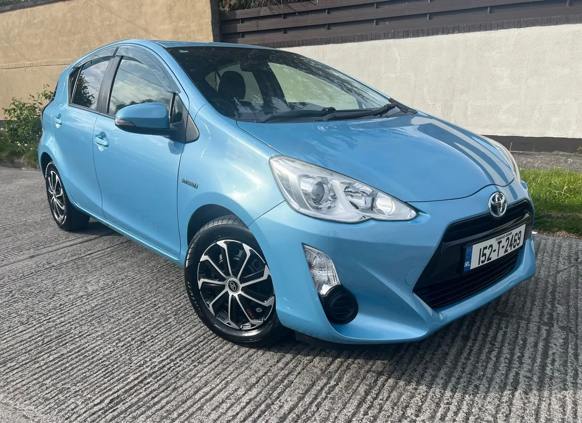 Toyota Aqua Auto Hybrid Nct 23/04/27  Tax 30/06/26 - Image 1