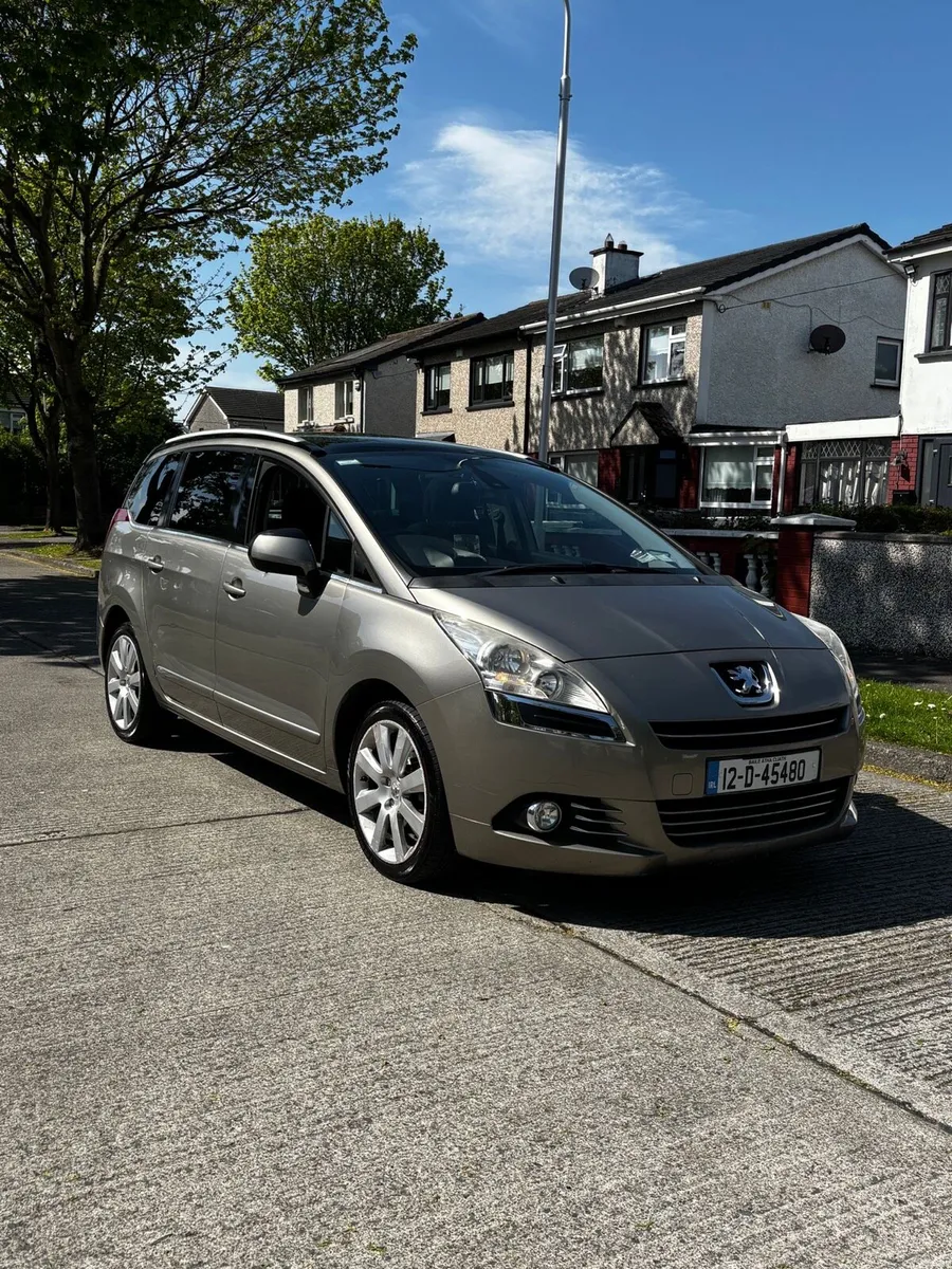 2012 Peugeot 5008 7 Seater - Image 2