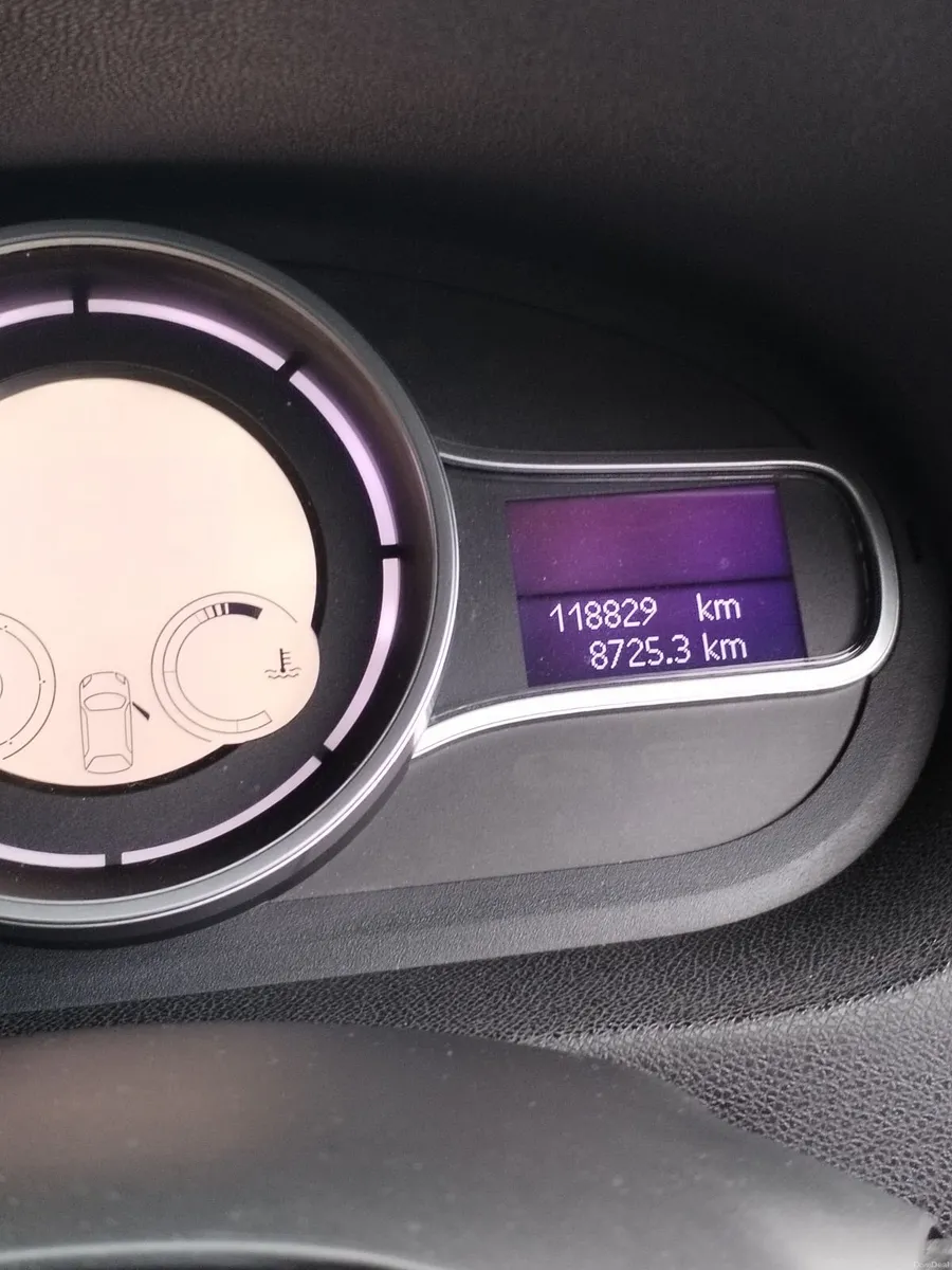 Renault Fluence 2012 - Image 3