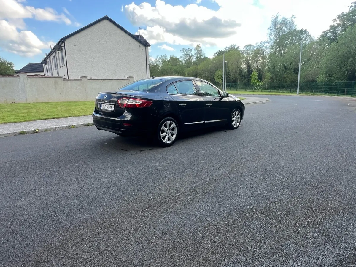 2010 Renault fluence(new nct+2 months tax) - Image 4