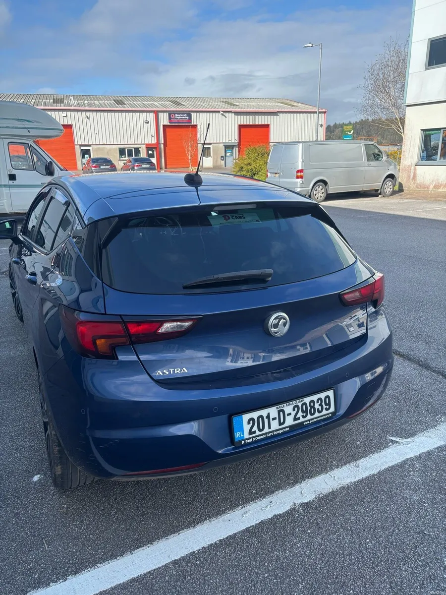 Vauxhall Astra - Image 4