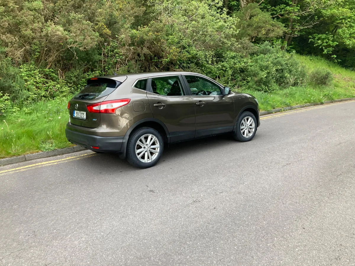 2015 Nissan Qashqai 1.5 Diesel SUV - Image 3
