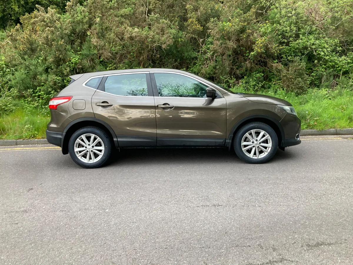 2015 Nissan Qashqai 1.5 Diesel SUV - Image 2