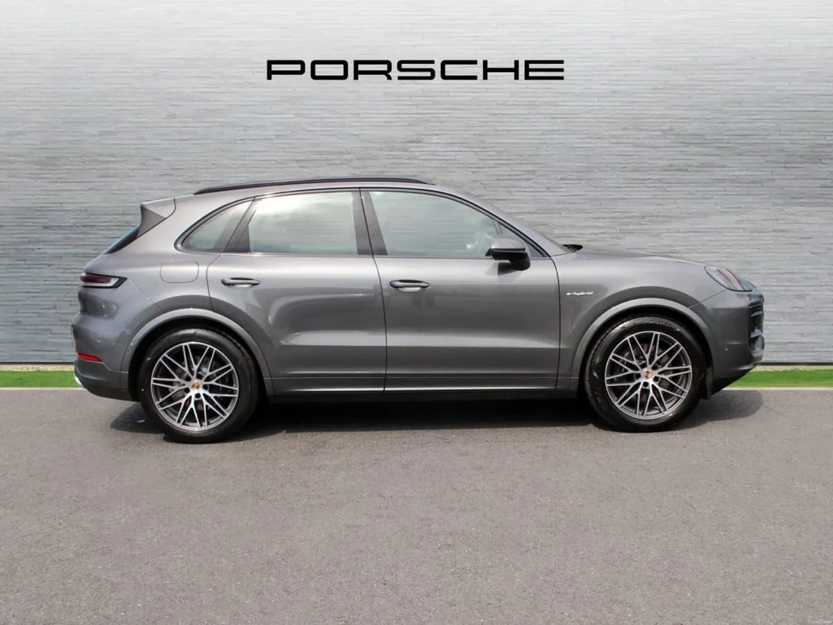 Porsche Cayenne E-Hybrid - Image 4