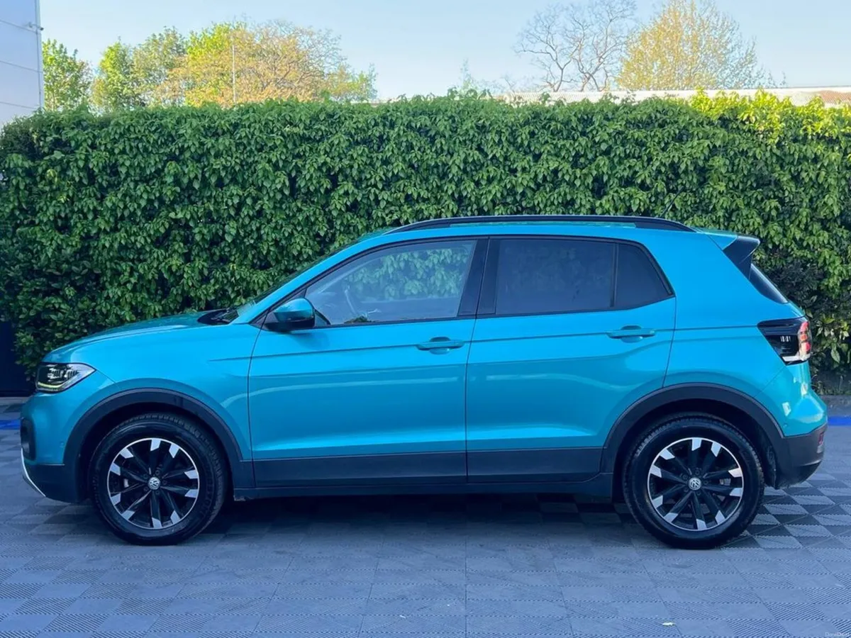 Volkswagen T-Cross 1.0 TSI AUTO // APPLE CARPLAY/A - Image 3