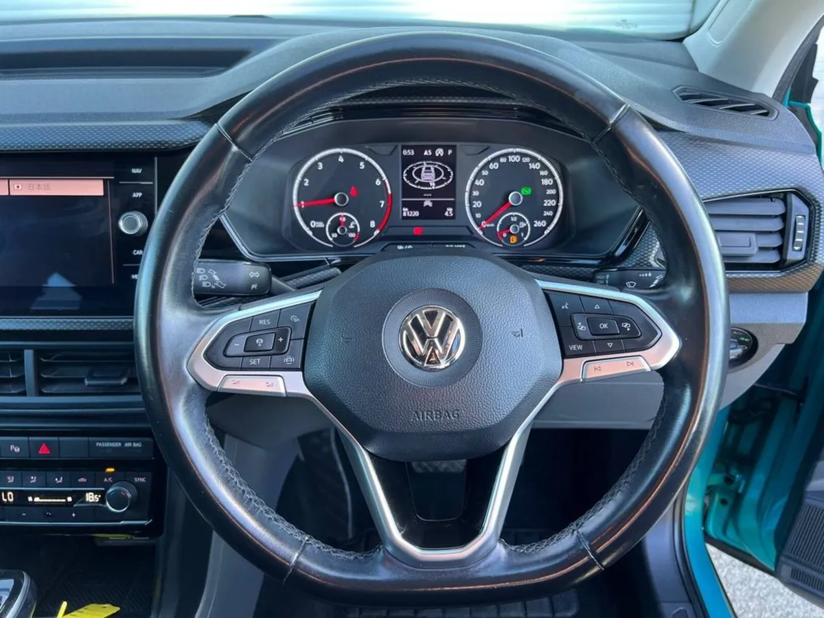 Volkswagen T-Cross 1.0 TSI AUTO // APPLE CARPLAY/A - Image 4