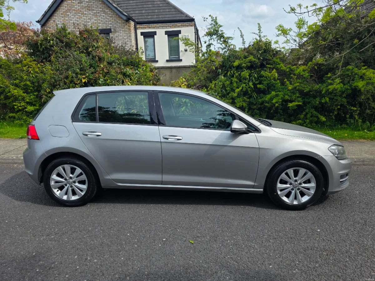 Volkswagen Golf 1.2TSI Auto 105bhp - Image 2