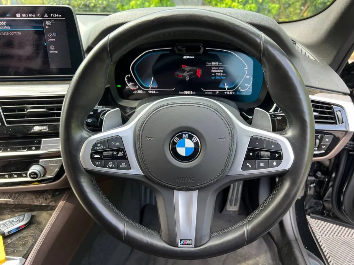 BMW 5-Series 530e LCI M-SPORT COMPETITION 2.0 HYBR - Image 4