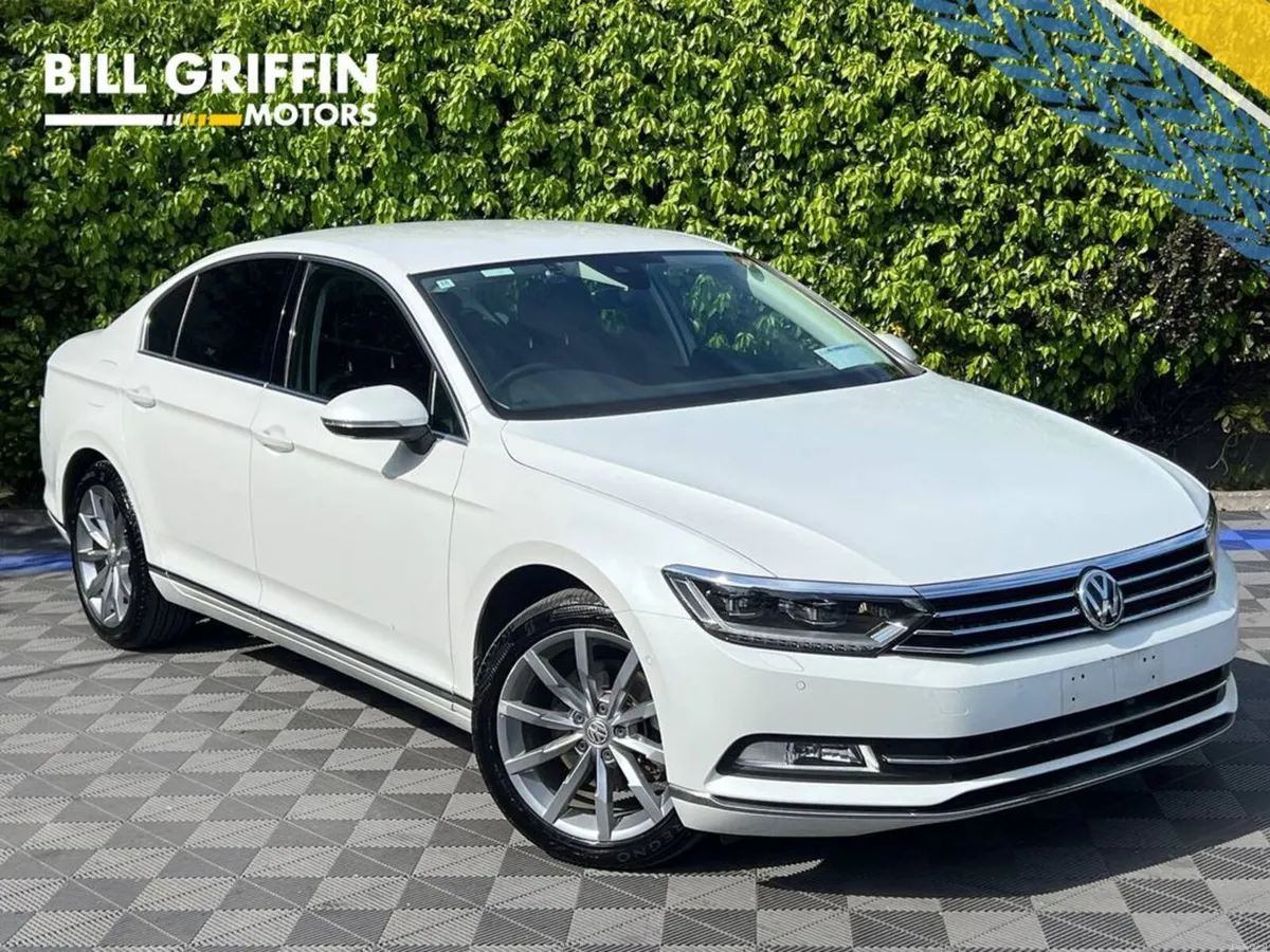 Volkswagen Passat HIGHLINE 2.0 TDI AUTO // VERY LO - Image 1