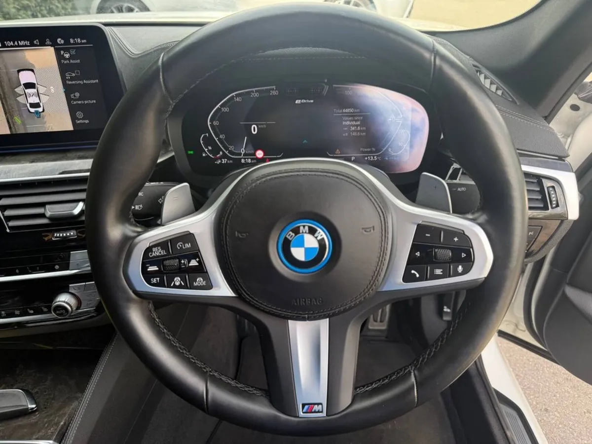 BMW 5-Series 530e LCI M-SPORT COMPETITION 2.0 HYBR - Image 4