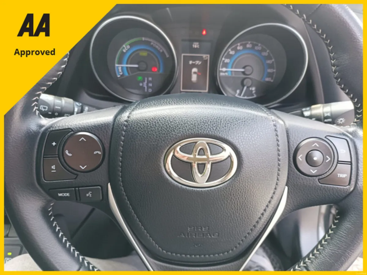 Toyota Auris 1.8 Hybrid 1/2 Leather HighSpec,2017 - Image 3
