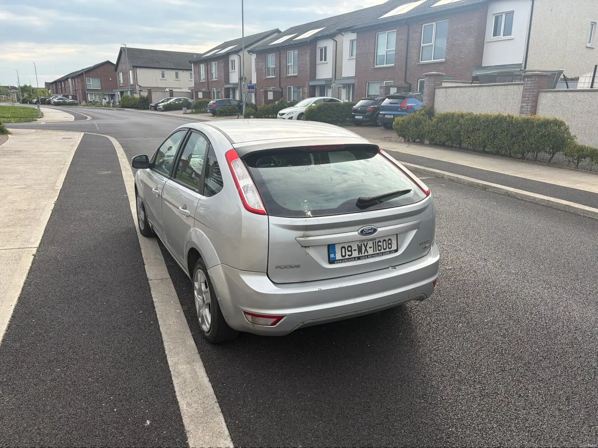 Ford Focus 2009 *Drives Correctly* - Image 2