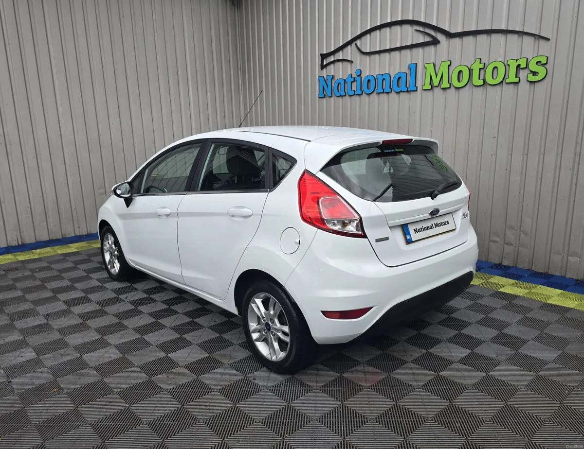 2016 Ford Fiesta ZETEC 1.0 Petrol - Image 6