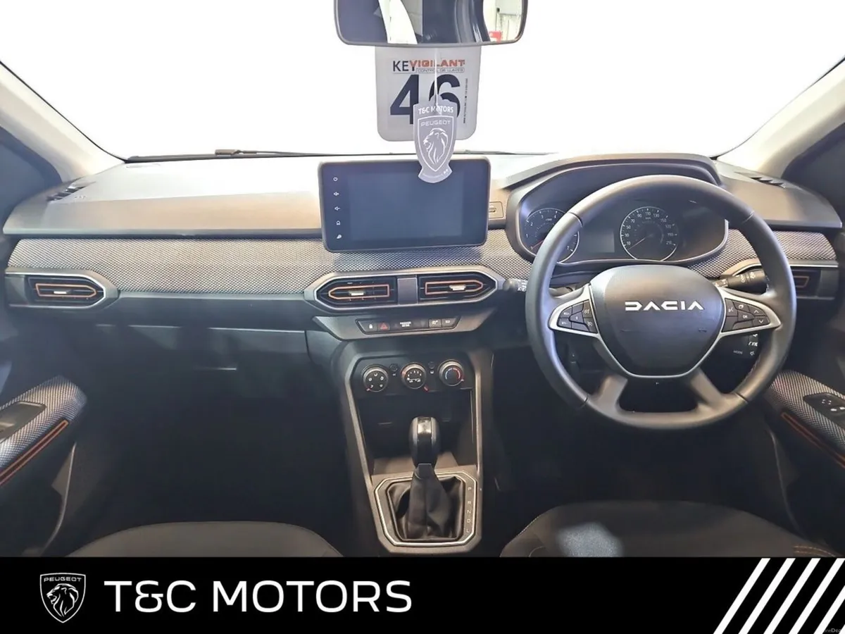 Dacia Sandero Stepway Automatic, Reversing Camera - Image 4