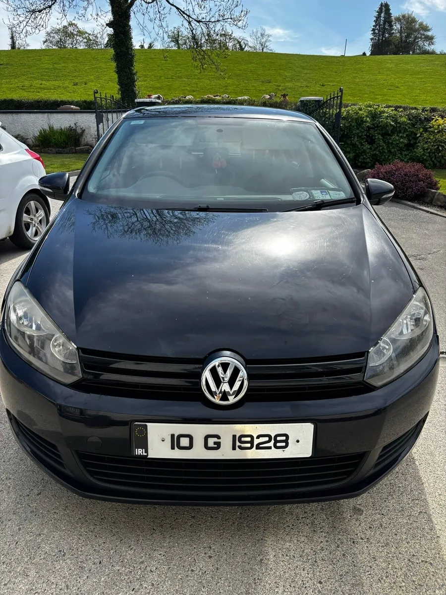 Black Volkswagen Golf - Image 2