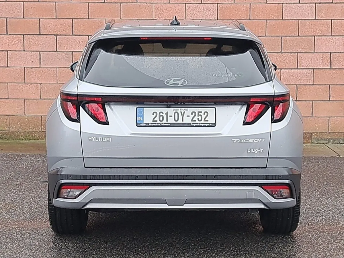 Hyundai Tucson Executive Plug in Hybrid Automatic. - Image 6