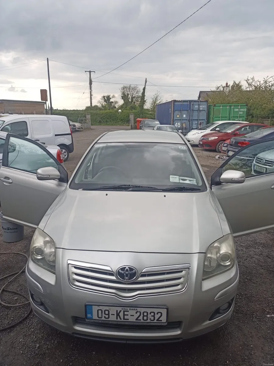 2009 Toyota Avensis 1.6 petrol - Image 1