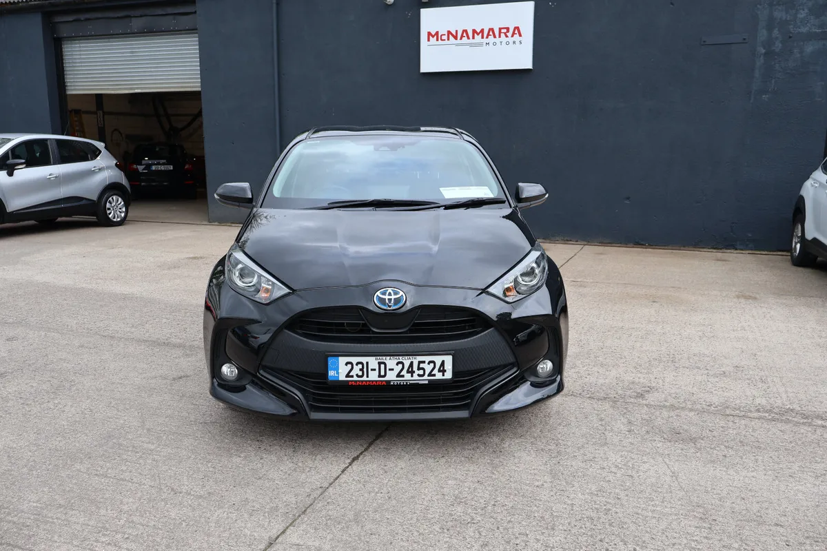 Toyota Yaris Luna Auto Hybrid 12 months Warranty! - Image 4