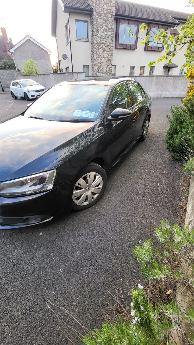 Volkswagen Jetta 2014 - Image 3