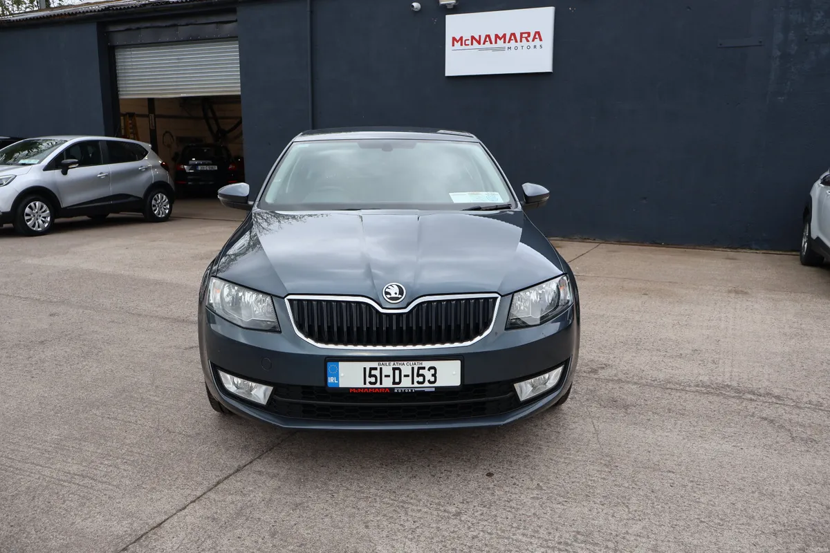 Skoda Octavia Elegance 81,000Km Like New! - Image 4