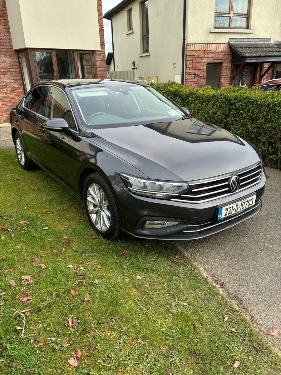 Volkswagen Passat 2.0  2022 - Image 1