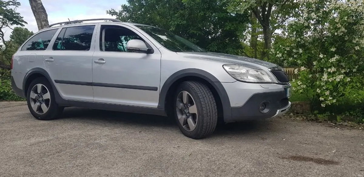 2011 Skoda Octavia Scout 4x4 - Image 2