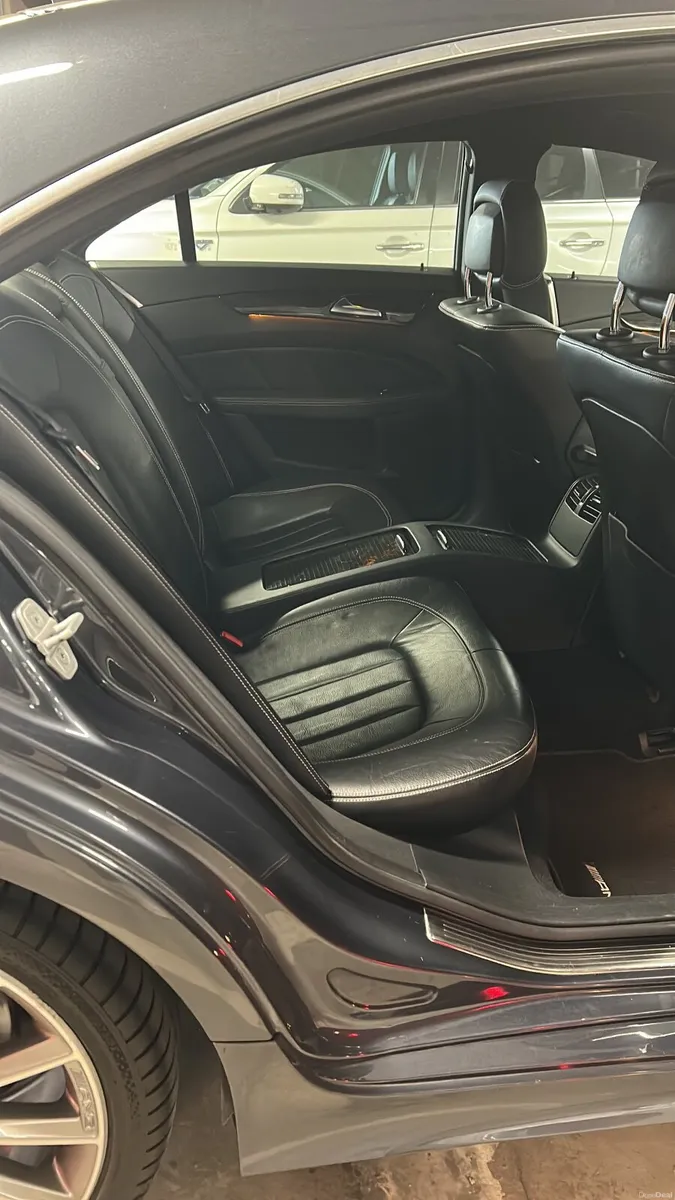 Mercedes-Benz CLS 220CDI AMG - Image 3