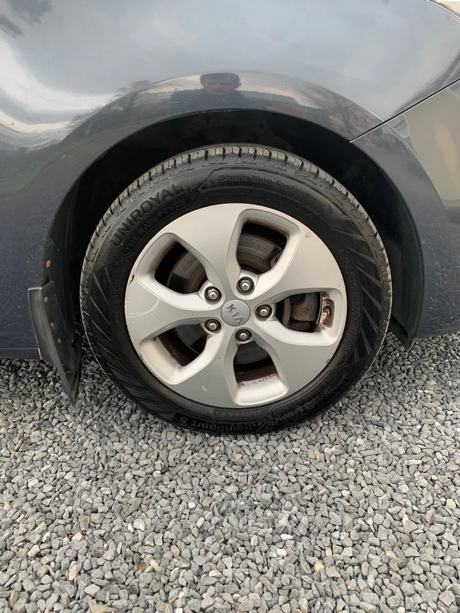 Kia Carens 2016 - Image 4