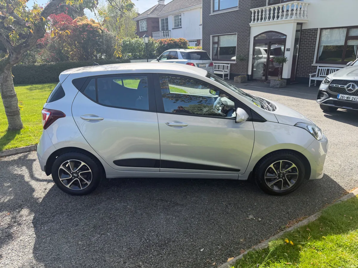 Hyundai i10 2018 1 owner low kilometres - Image 2