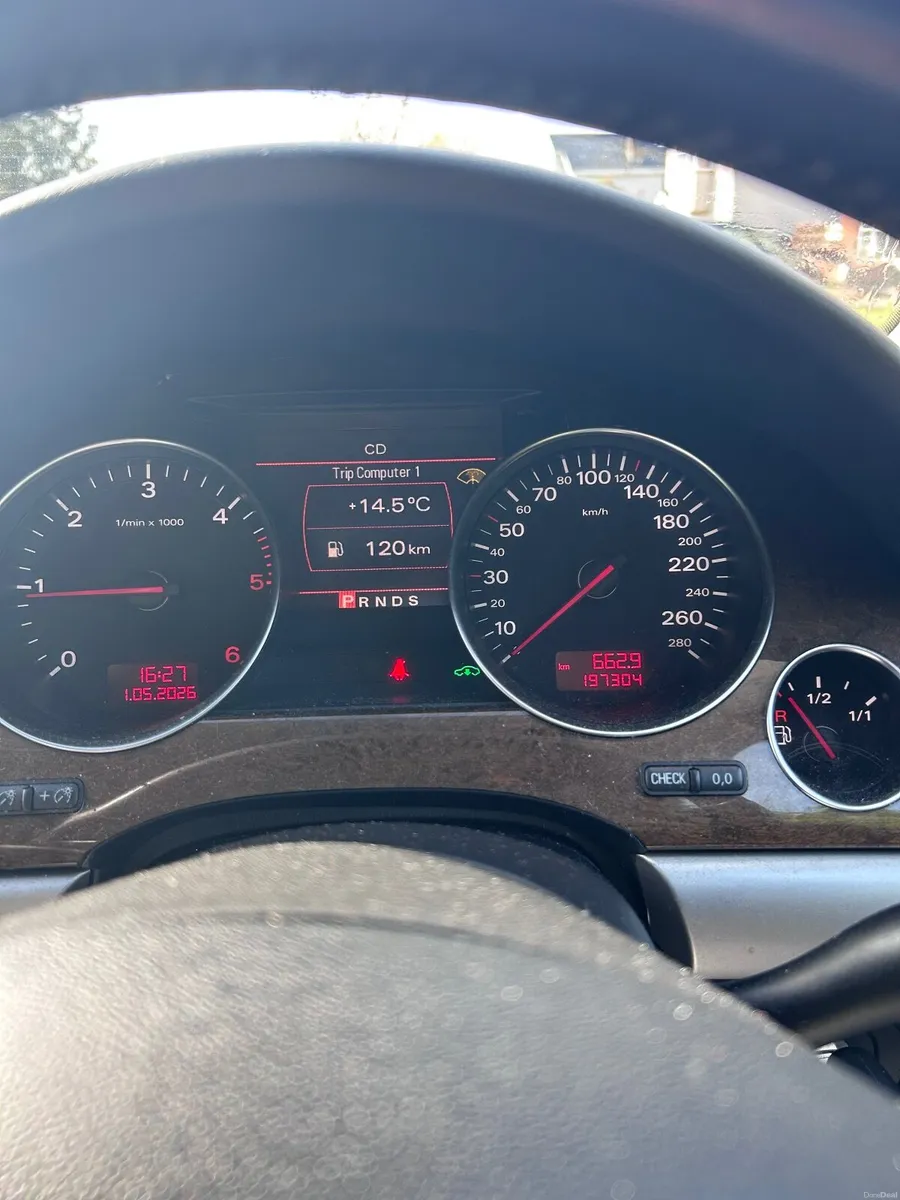 Audi A8 2007 - Image 2