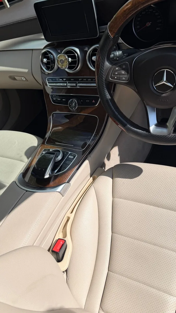Mercedes C200d luxury trim - Image 2