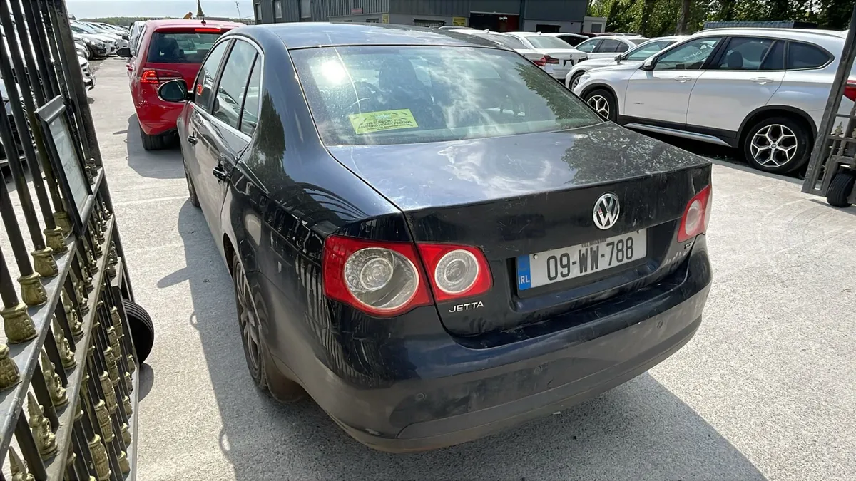 Volkswagen Jetta 2009 tdi new nct.  Taxed €1333 - Image 3