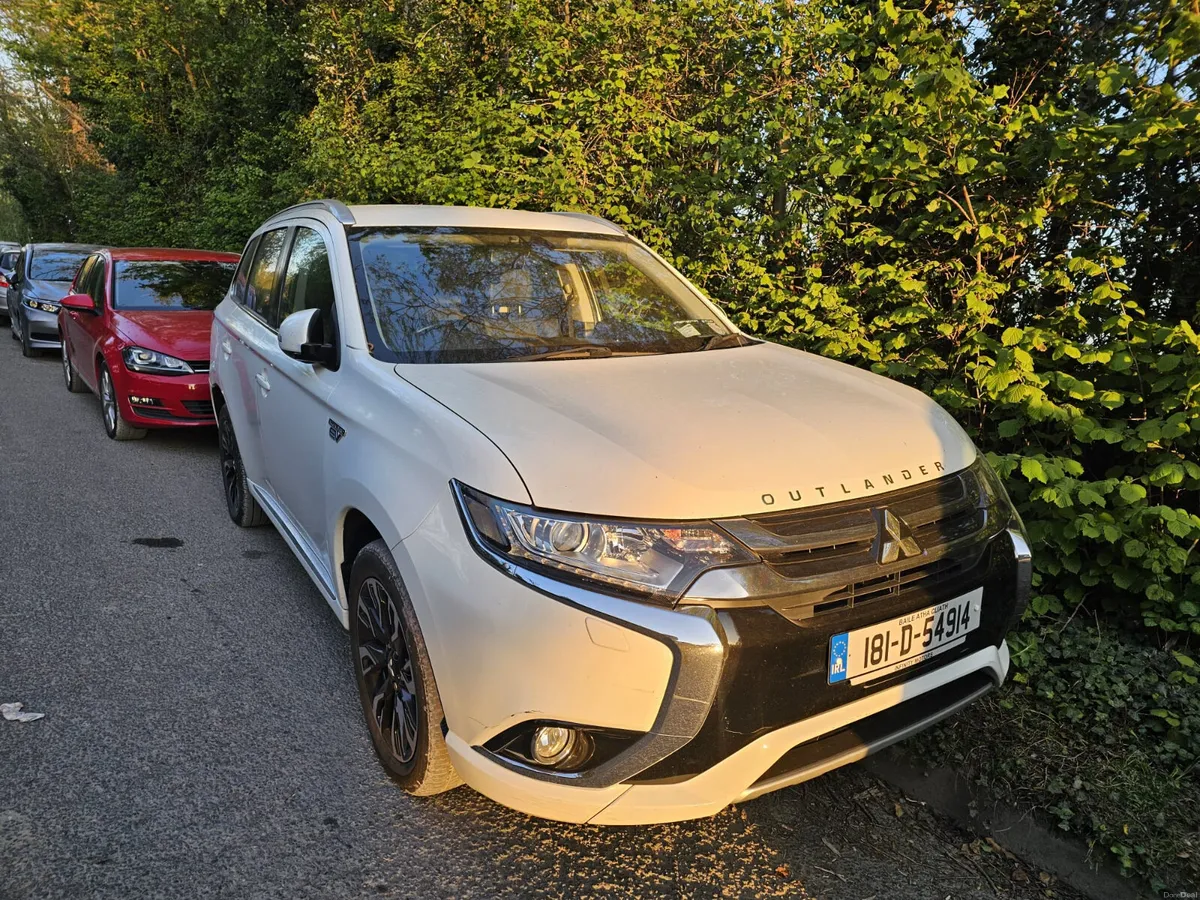 Mitsubishi Outlander 2018 hybrid auto low miles€15 - Image 1