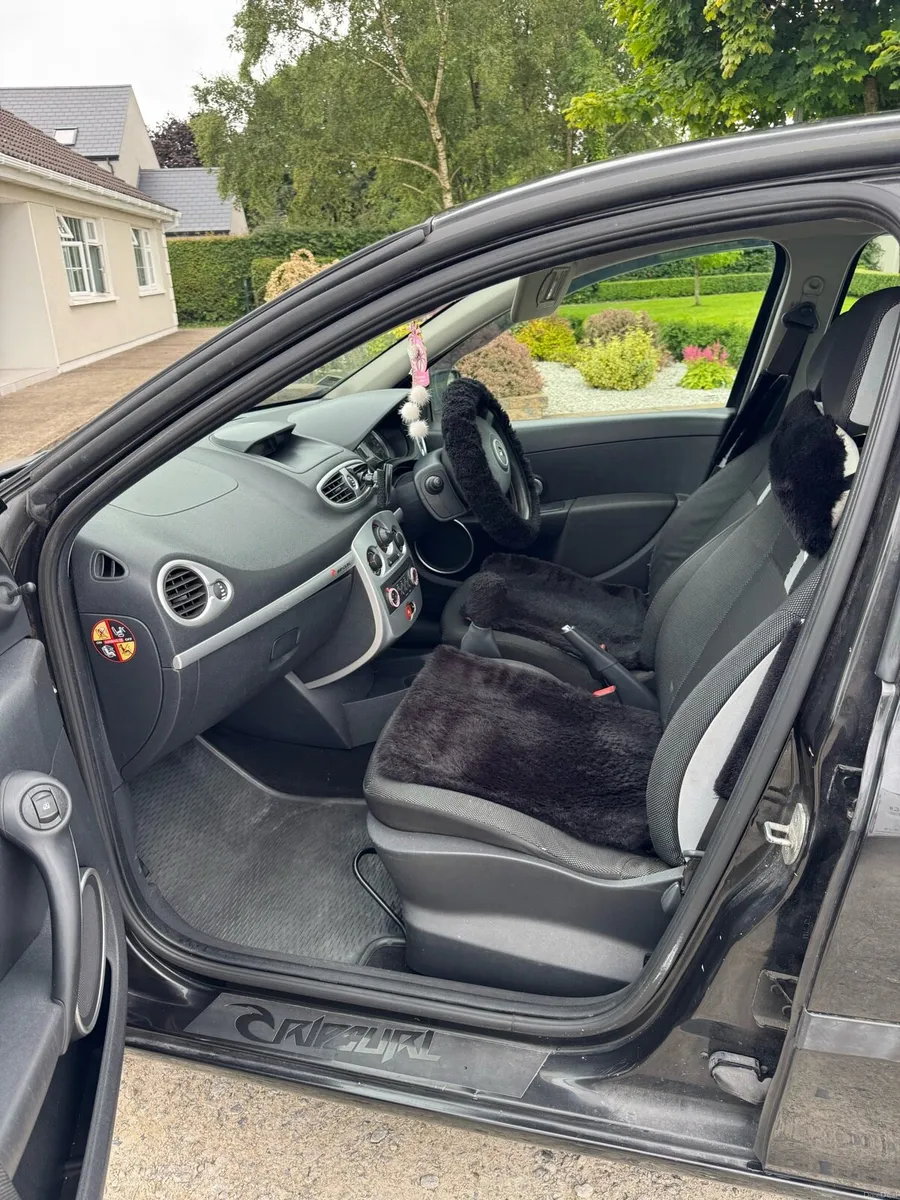 Renault Clio - Image 1