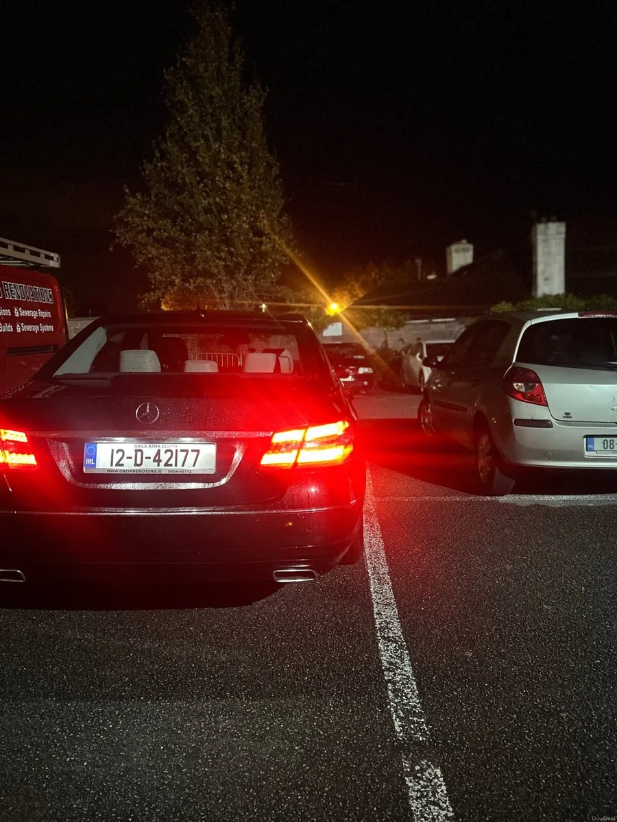 Mercedes-Benz E-Class 2012 only 89000 mileage - Image 4