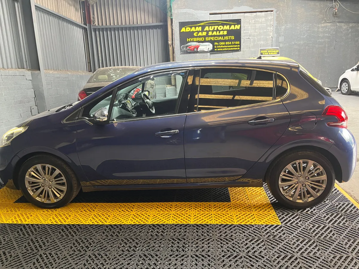 Peugeot 208 automatic 2016 - Image 6