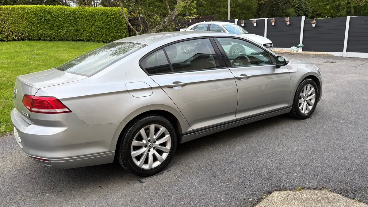 Volkswagen Passat 1.6 Tdi se Nct 08/26 Tax 10/26 - Image 4