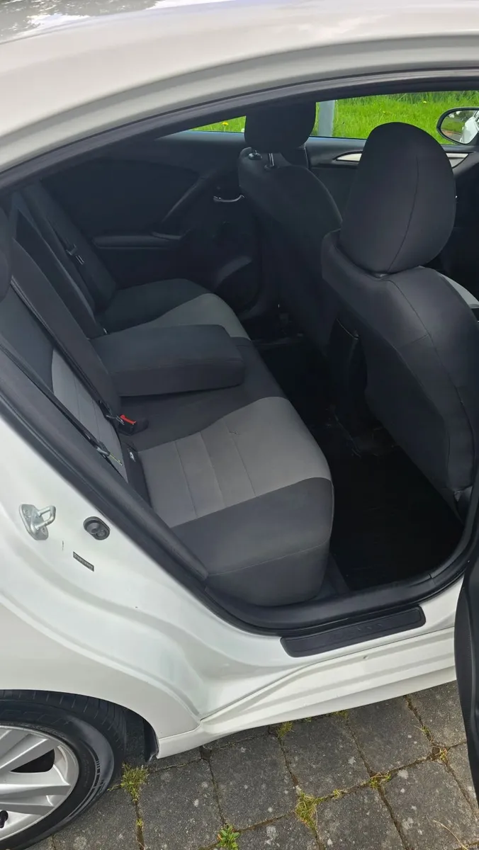 2015 Toyota Avensis 1.6 D4D - NCT & TAX - Image 3