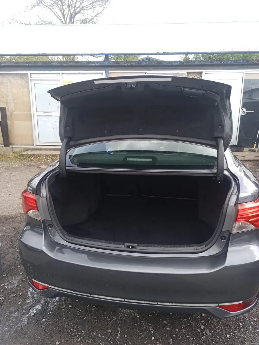 2013 Toyota Avensis 2.0 diesel - Image 2