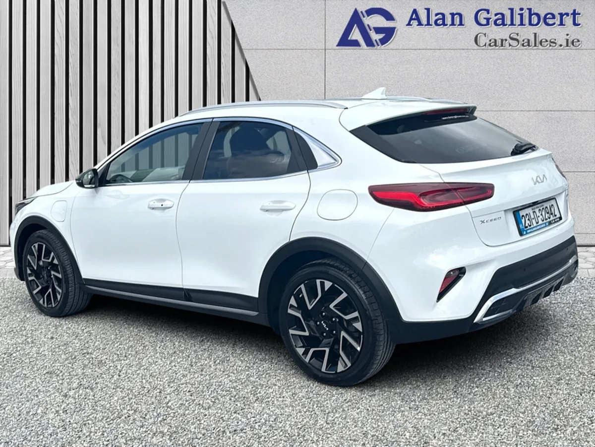 Kia XCeed PE PHEV 5DR AUTO - Image 2