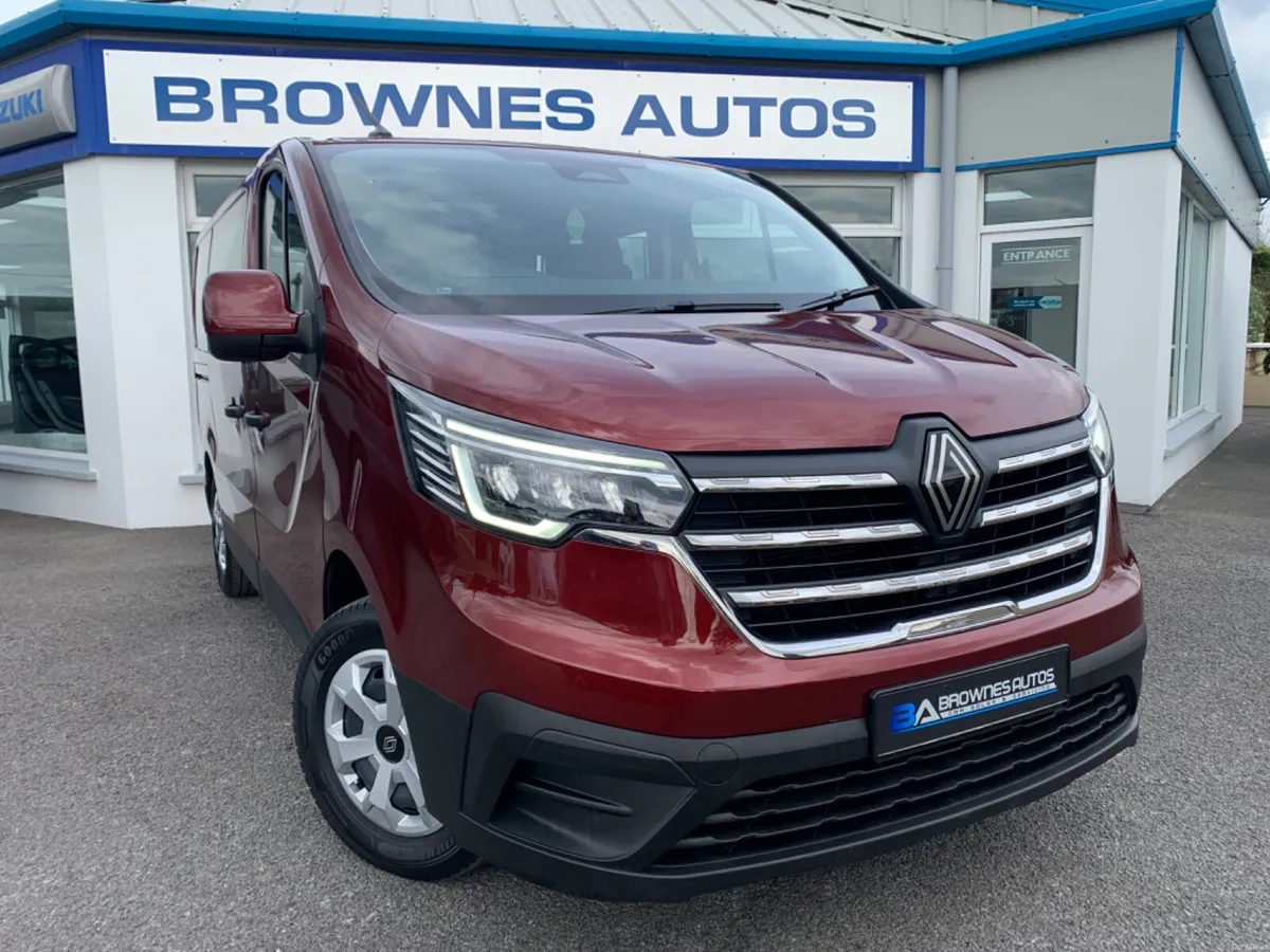 2024 Renault Trafic 9 Seater 2.0L Diesel - Image 4