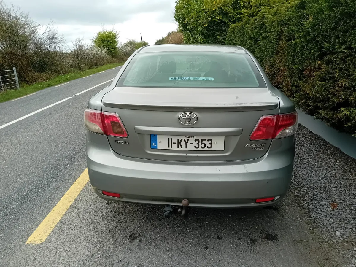 Toyota Avensis 2011 - Image 4